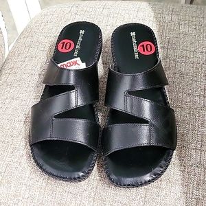 Nwt Women's Sandals size 10 by Naturalizer